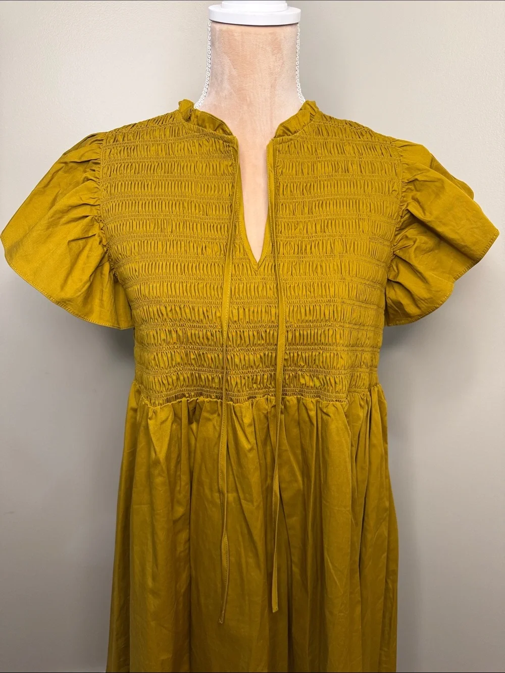 Moon River Mustard Smocked Short Sleeve Women’s Dress Size Medium